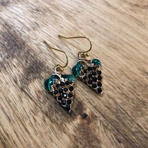 Gorgeous purple crystal enamel gold grape wine